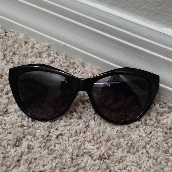 Yves Saint Laurent Accessories - Yves Saint Laurent black sunglasses